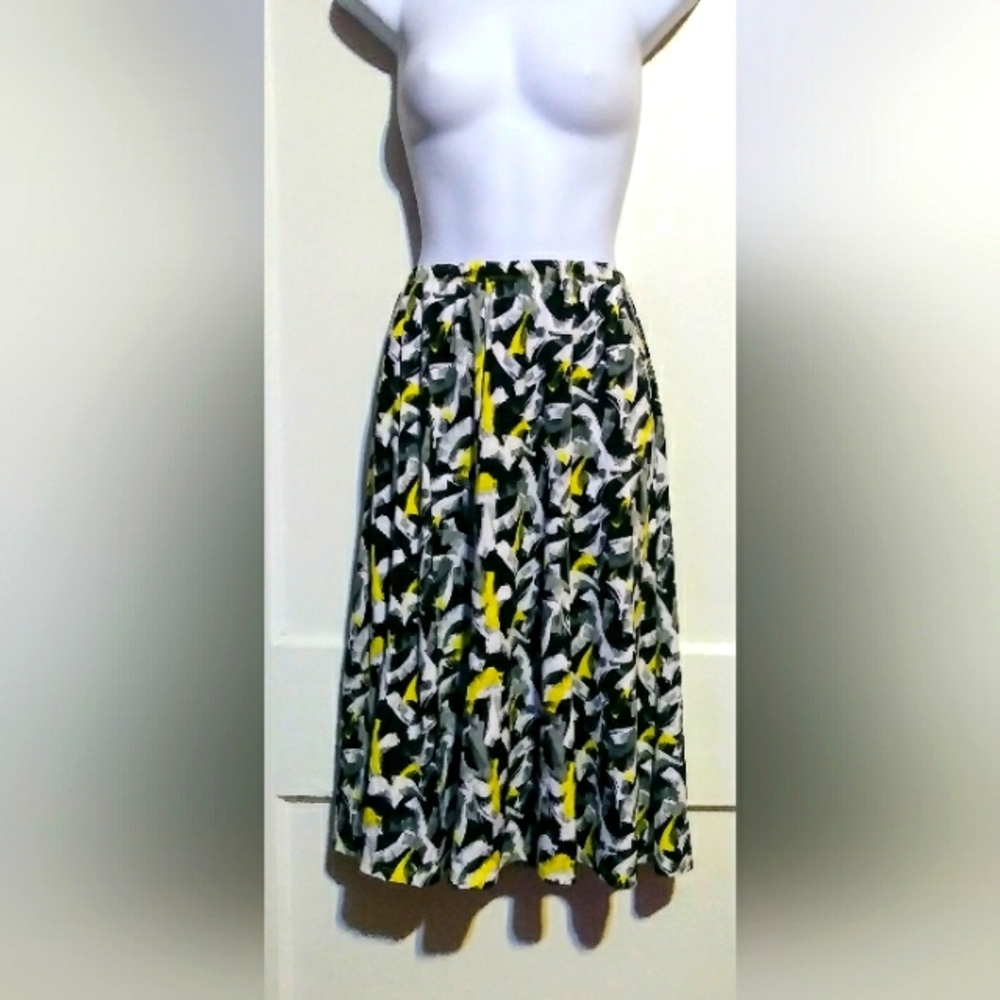 🌺BUNDLE ONLY🌺LADIES BLACK & YELLOW A-LINE SKIRT
